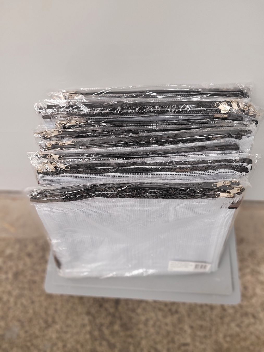 Taschen: 40x Reissverschluss-Beutel B5 PVC – Neu und originalverpackt aus Rotkreuz von NextChance 1
