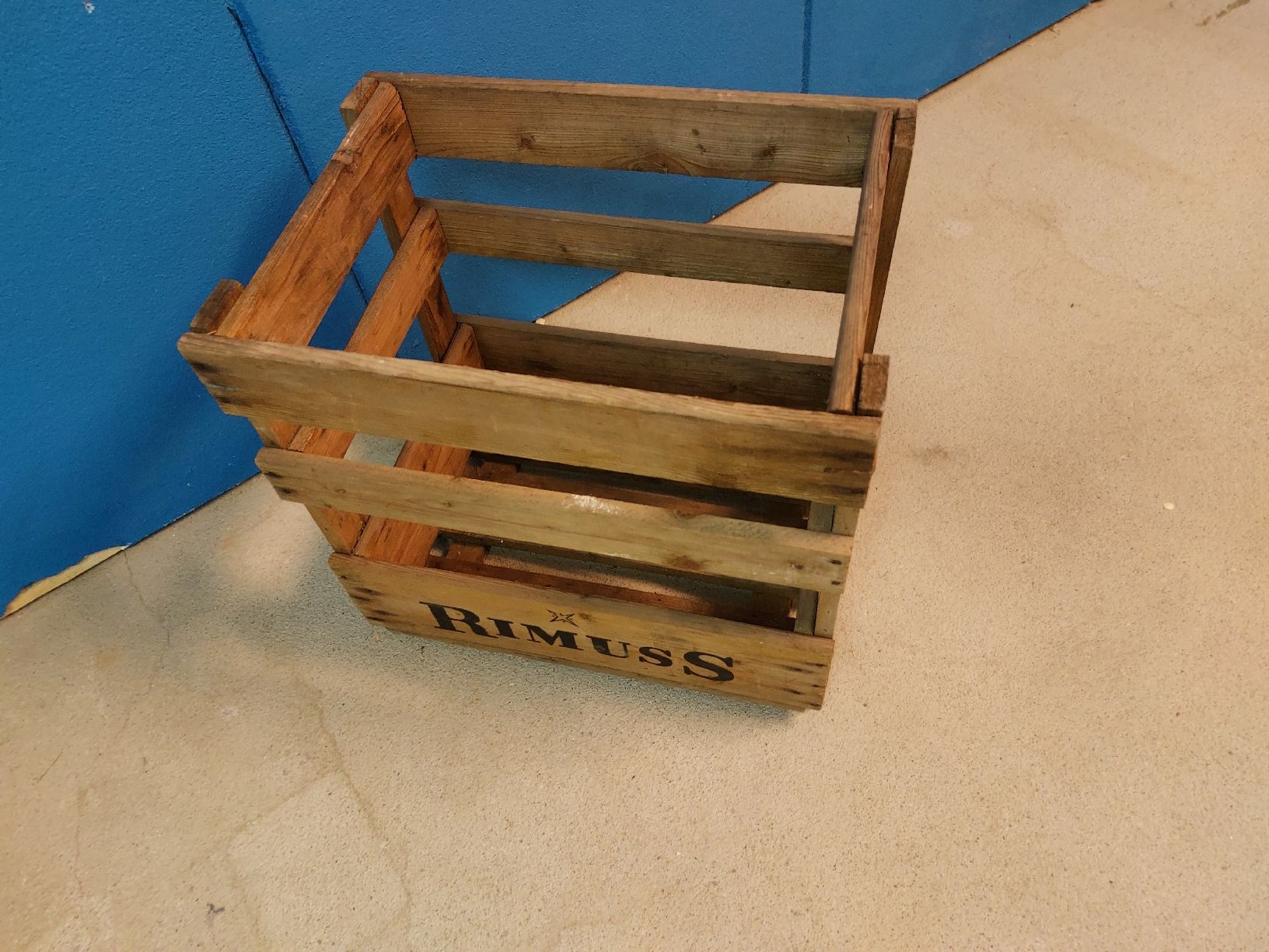 Transportkisten: Rimuss Holzharrasse – Gebraucht aus Luzern von Legomusegg 1