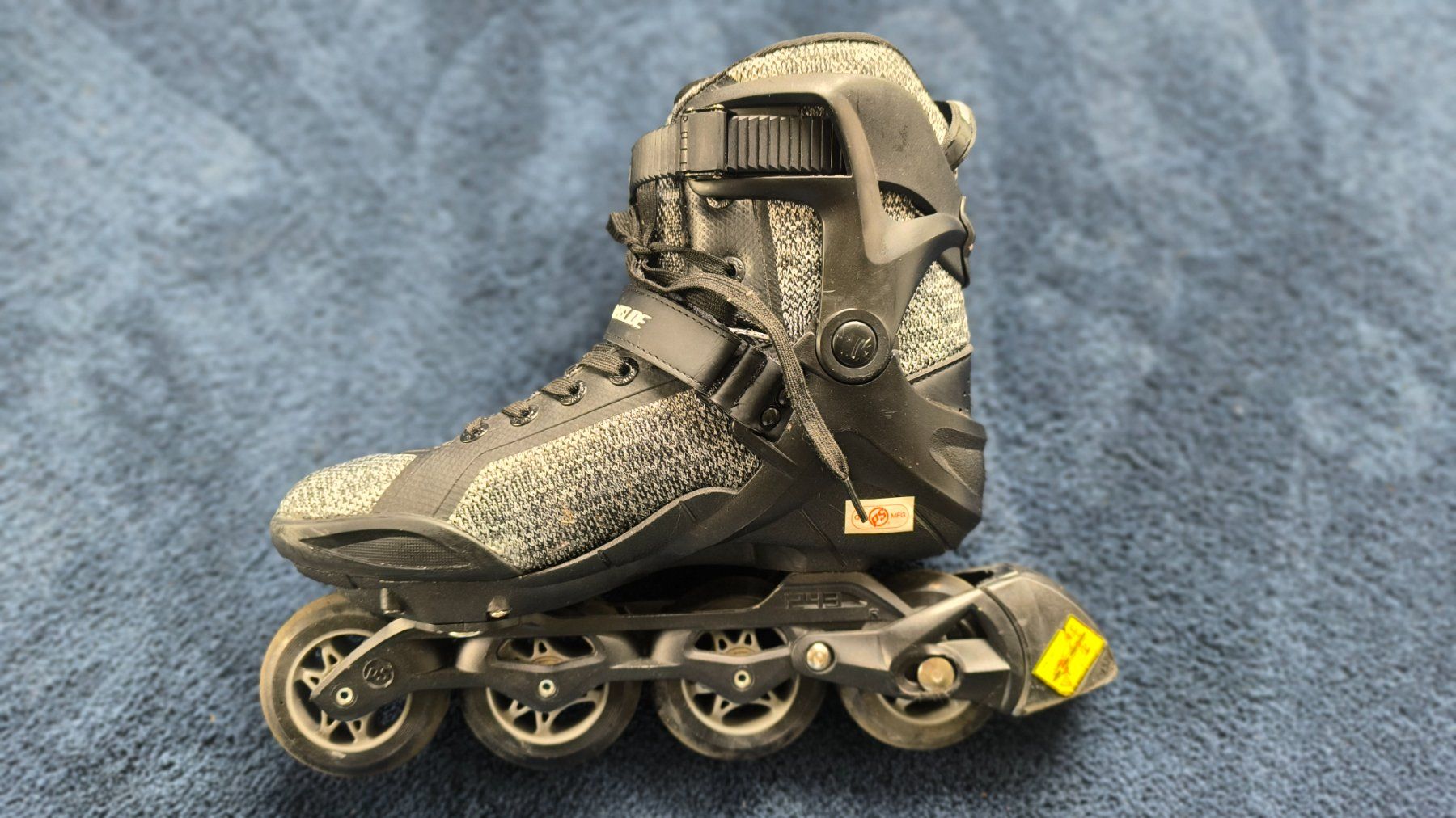 Pattini in linea & Pattini a rotelle: Powerslide Phuzion Radon 80 Inline skates inkl. Skatehelm – Usato da Trimbach venduto da jittensohn 1