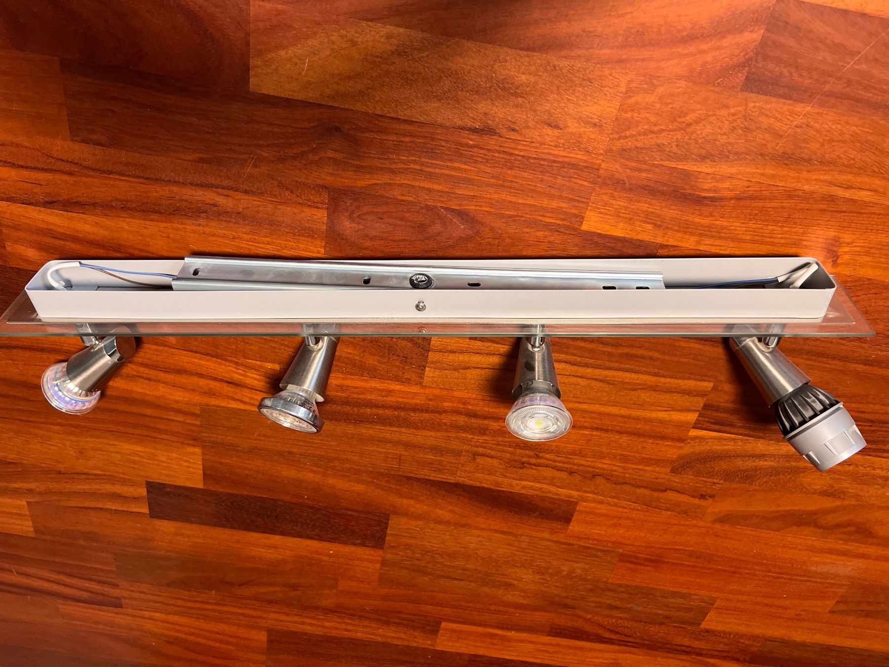 Lustres & lampes de plafonds: Deckenlampe mit 4 Spots – D'occasion à Oberwil-Lieli par Widtronic 2