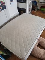 Matratze 140 x 200 cm gratis abzugeben