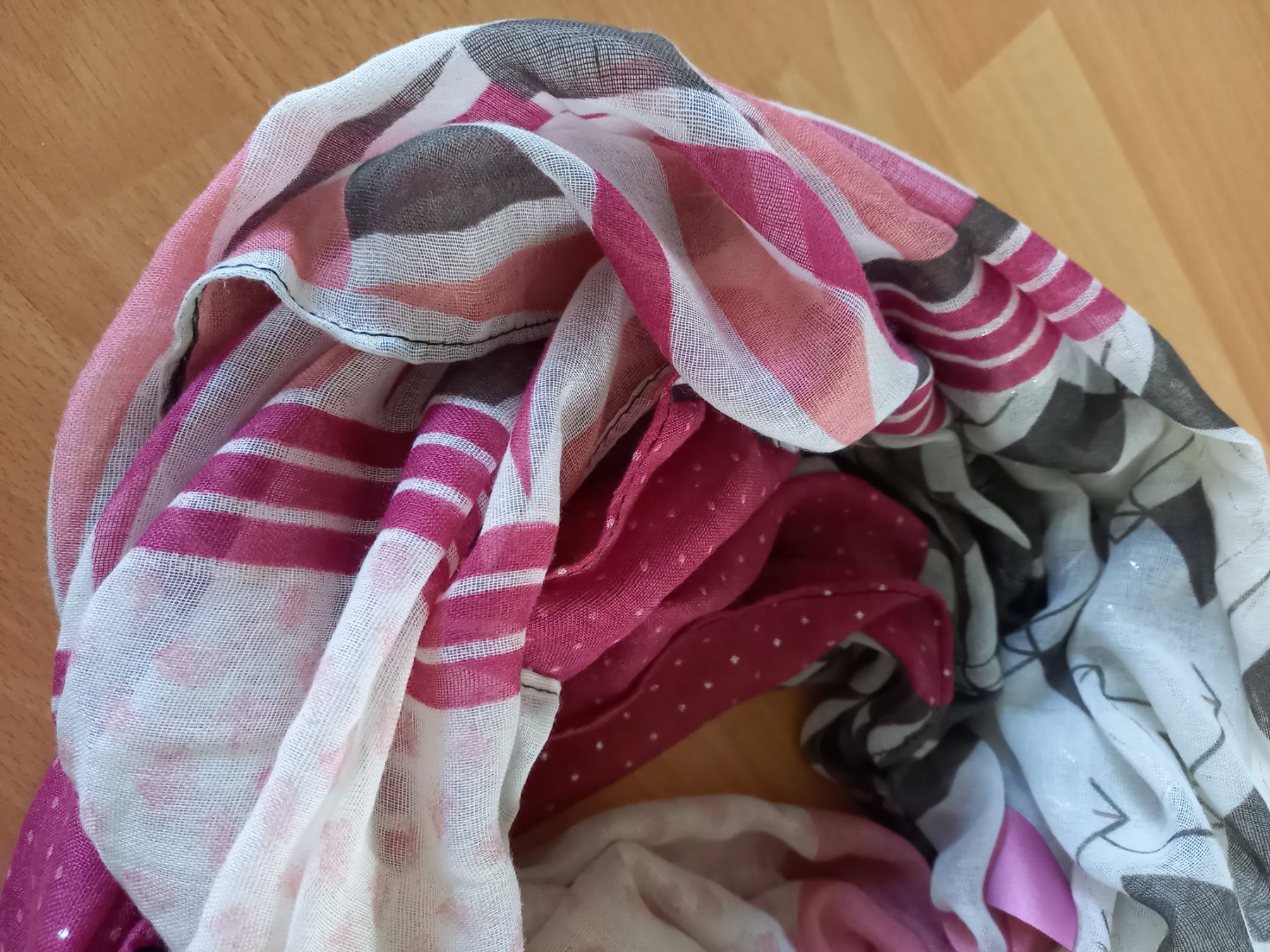 Tchibo Foulards, Tücher & Schals: Schöner Schal (Loop) von Tchibo – Gebraucht aus Obernau von Corolli 3