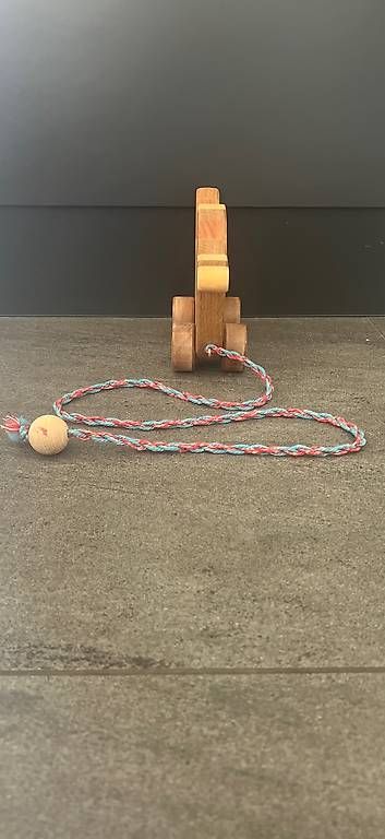 Jouets: Holz Ente zum Ziehen – D'occasion à Bellach par Fschoenbaechler 1