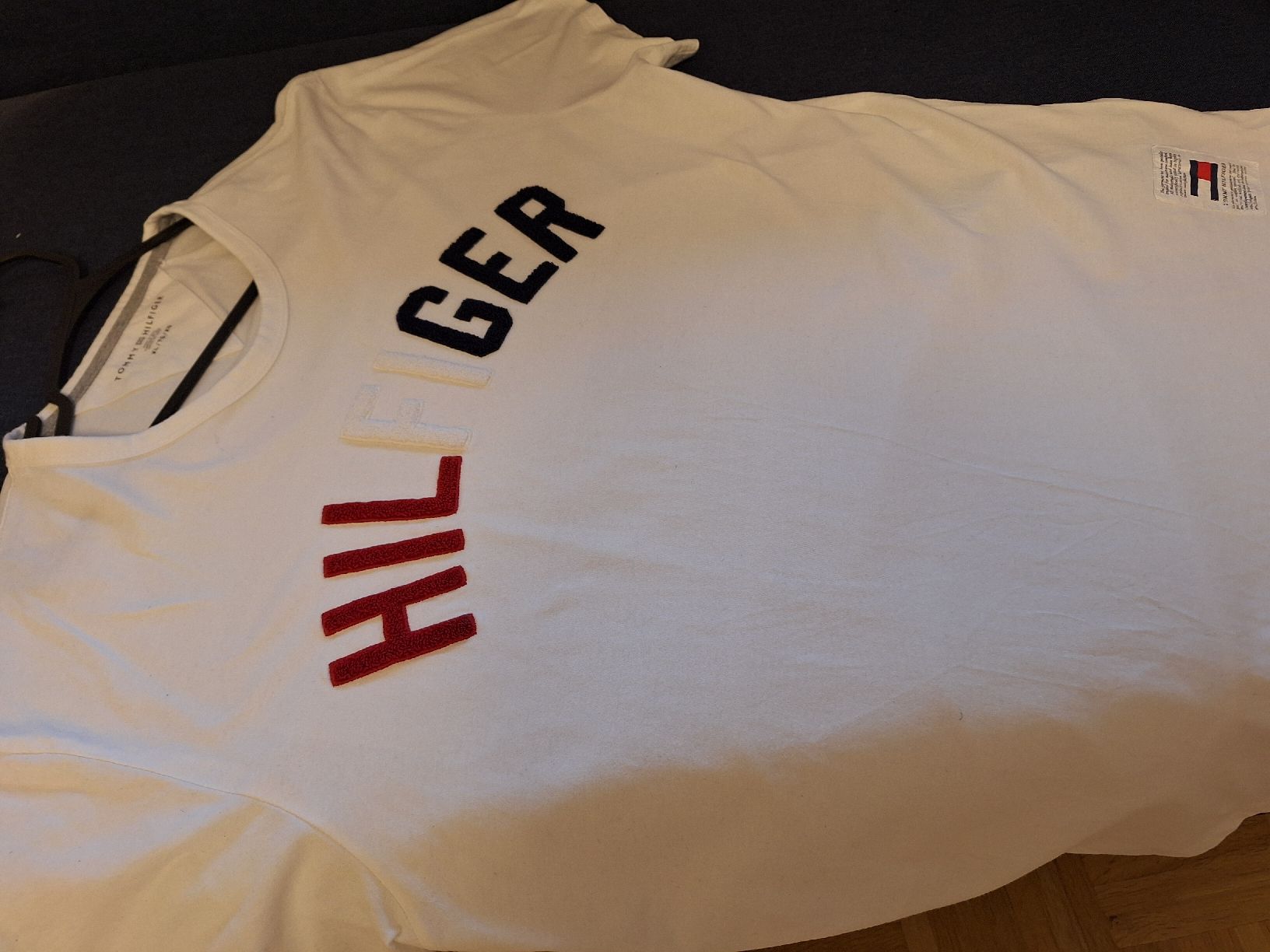 T-shirt: Hilfiger t shirt – Usato da Aesch BL venduto da Pendrive 4