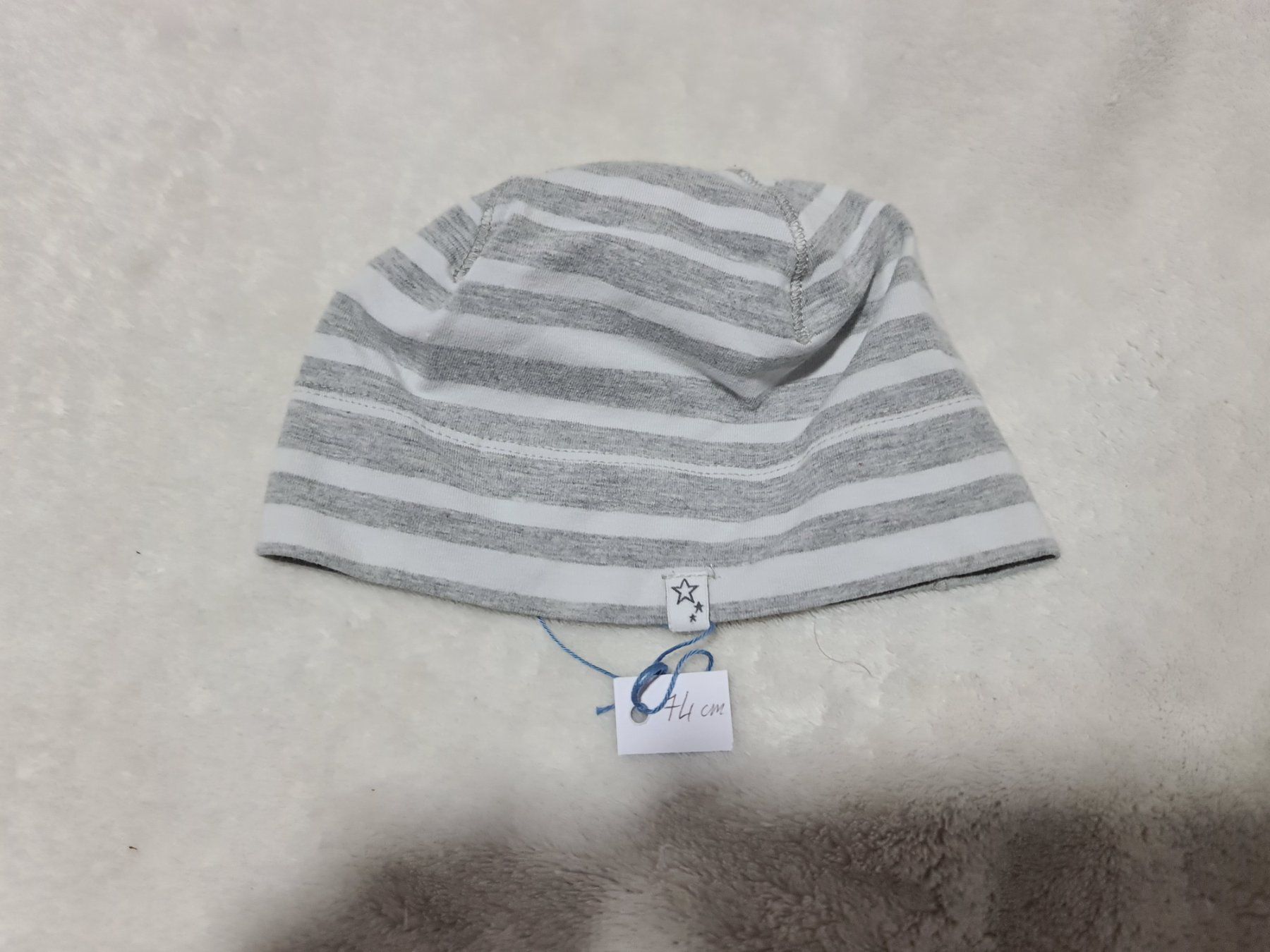 Berretti & Sciarpe: Bonnet enfant gris 74cm – Usato da Orbe venduto da wulfnacht