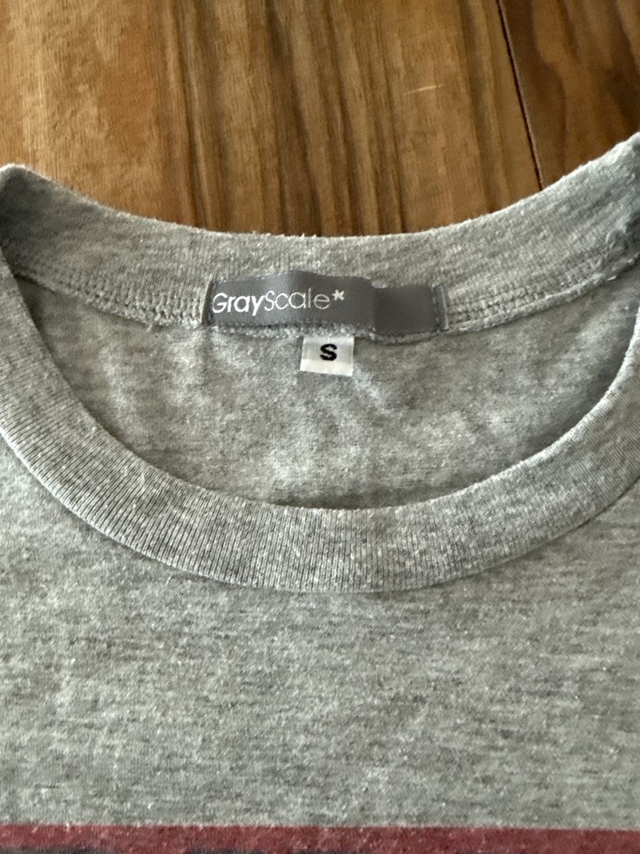 T-shirt: Cooles T-Shirt ab 12 – Usato da Zürich venduto da Mothai 2