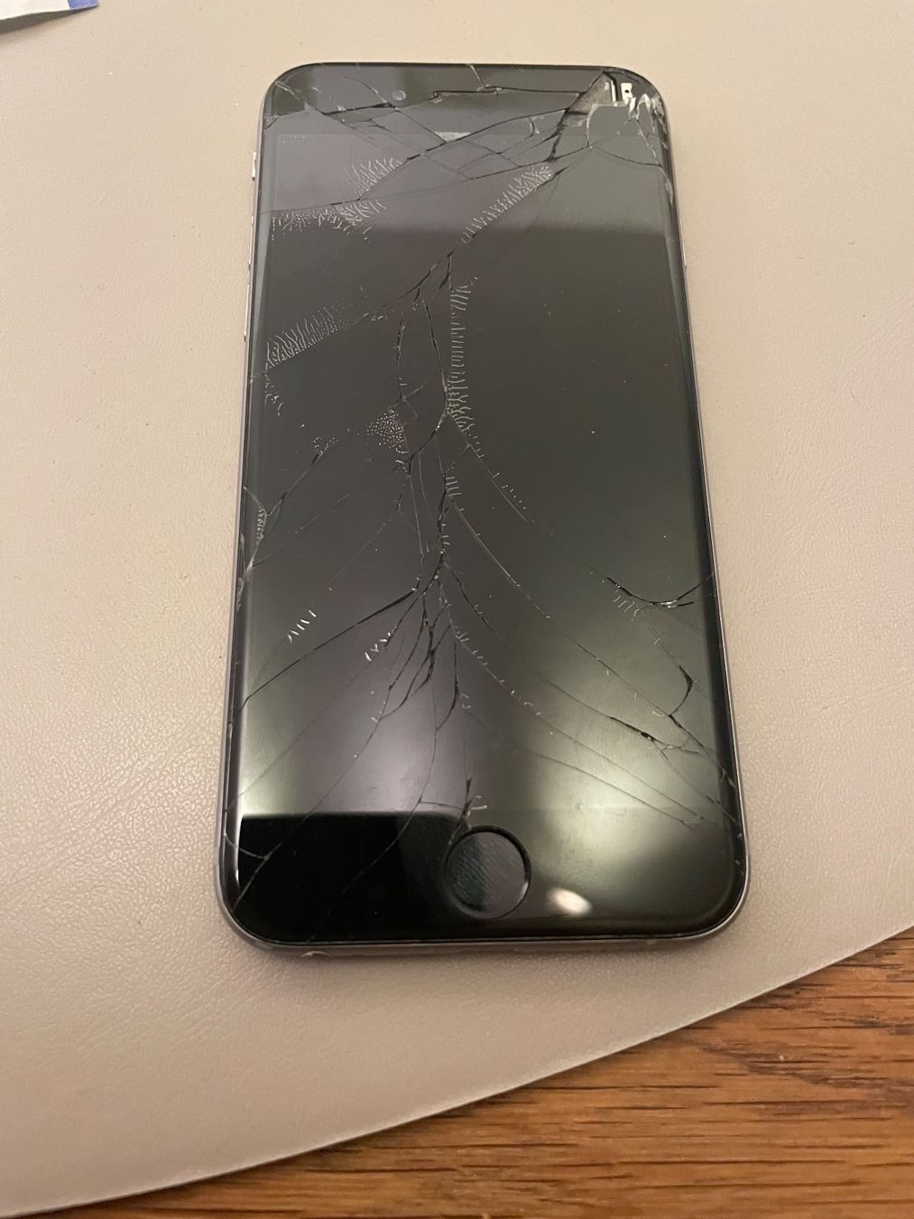 Apple Handys / Smartphones: IPHONE 6 – Defekt aus Adliswil von Busys