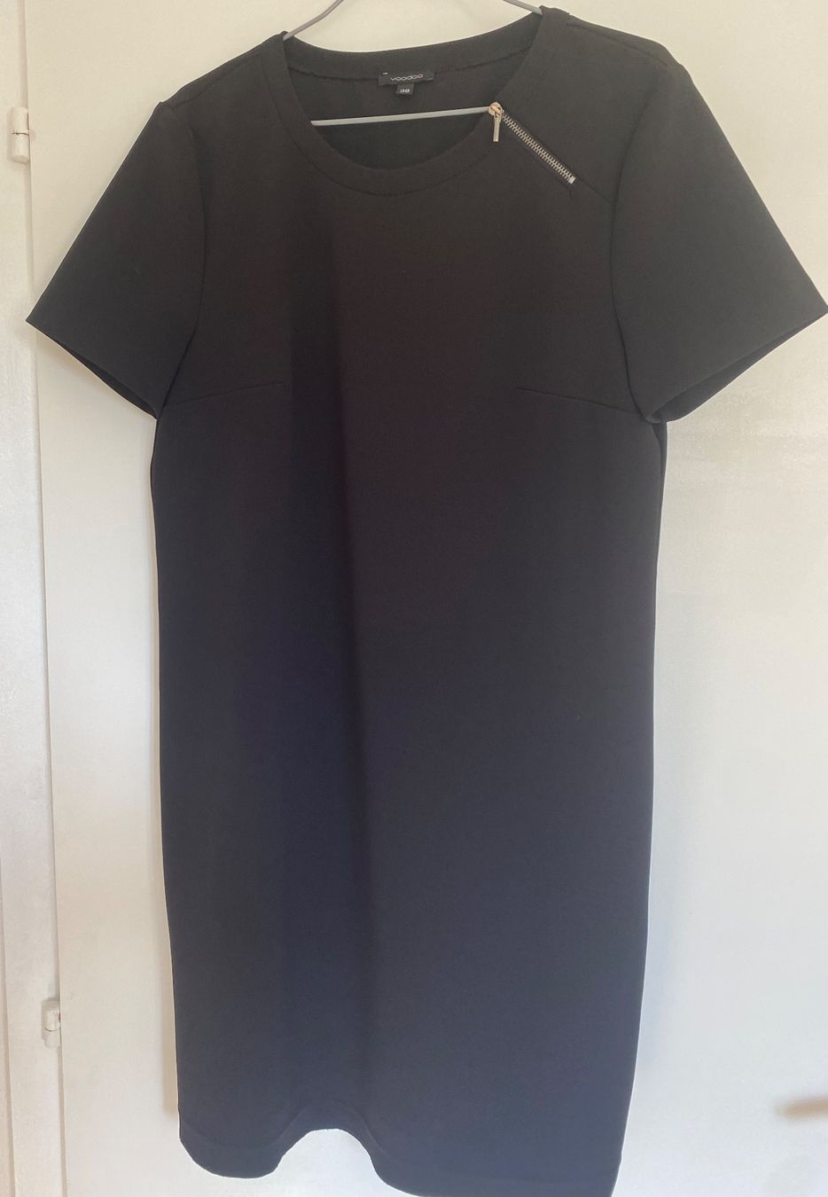 Vestiti: Petite robe noire Voodoo taille 38 – Usato da Le Noirmont venduto da Chreeba