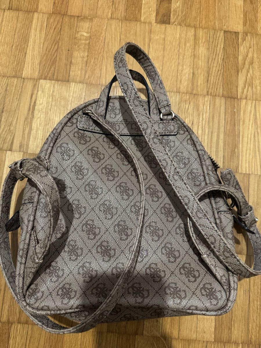 Guess Zaini: Guess Rucksack – Usato da Obernau venduto da portofreak 1