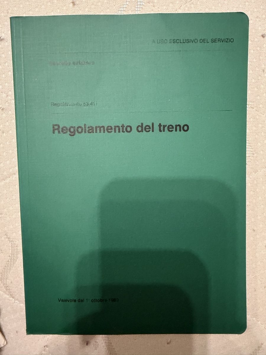 Livres: Regolamento del treno – D'occasion à monte carasso par Chanel82