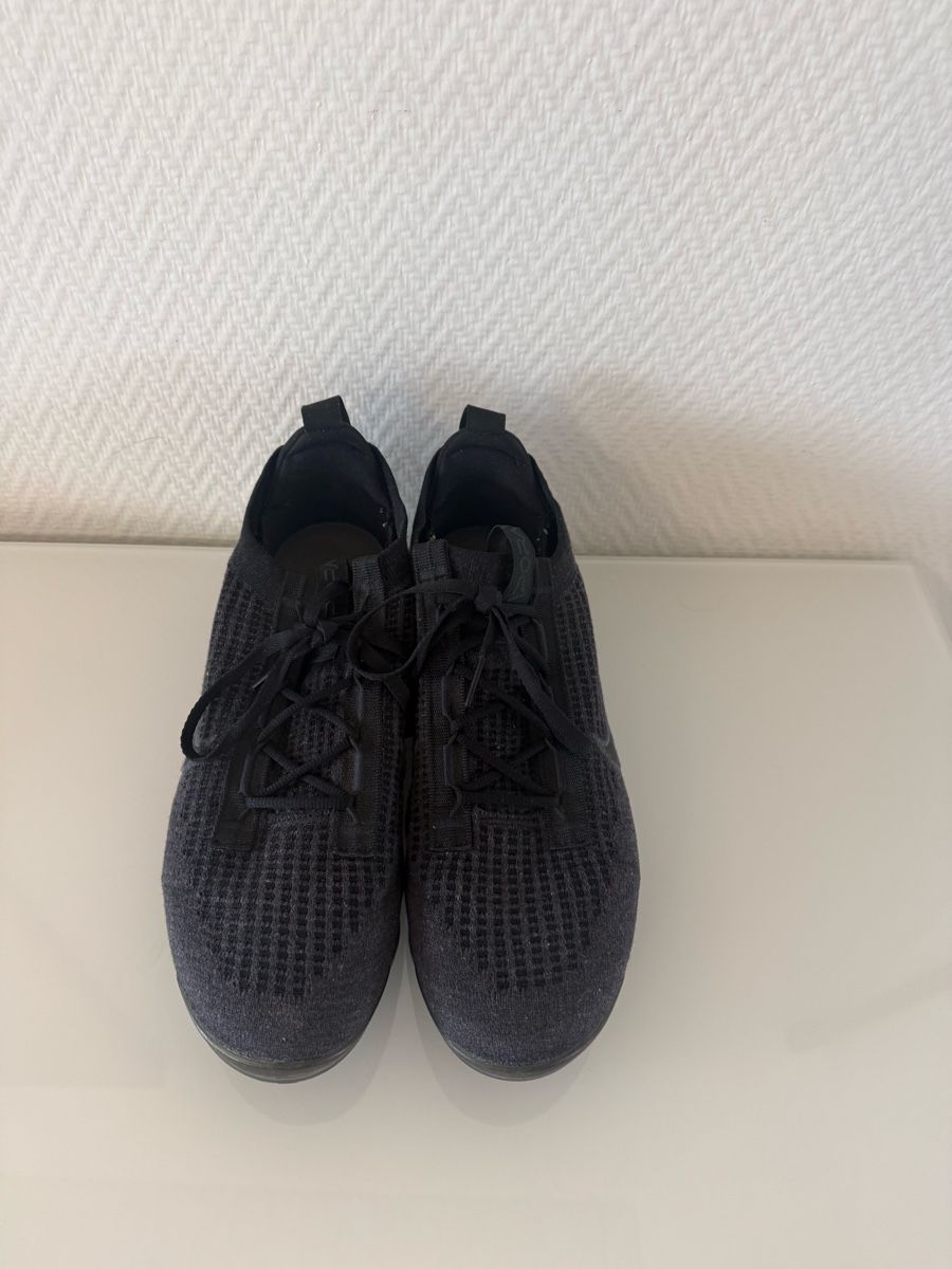 Nike Chaussures hommes: Sneaker Nike Air VAPORMAX – D'occasion à Meilen par Aqualinas 2