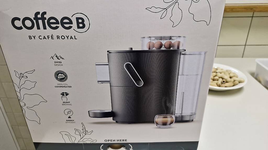 Macchine per caffè & Macchine per espresso: Coffee B Maschine – Usato da Adelboden venduto da Bemako
