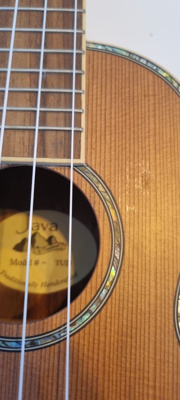 Musikinstrumente: Ukulele Java Model TUJ3 – Gebraucht aus Freienwil von lio_wm6q 6