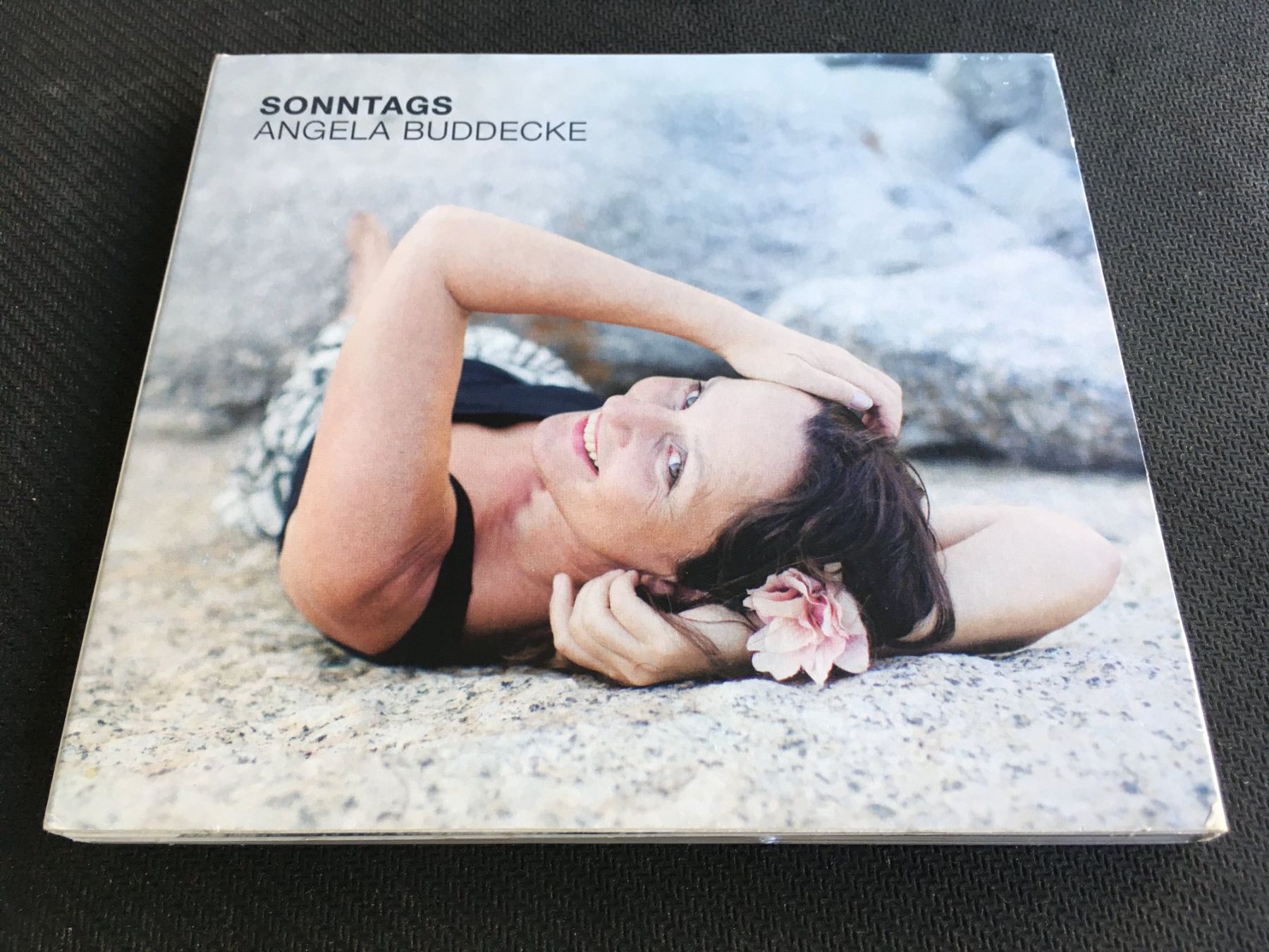 CD: Angela Buddecke - Sonntags -CD- – Usato da St.Gallen venduto da MedienJoe