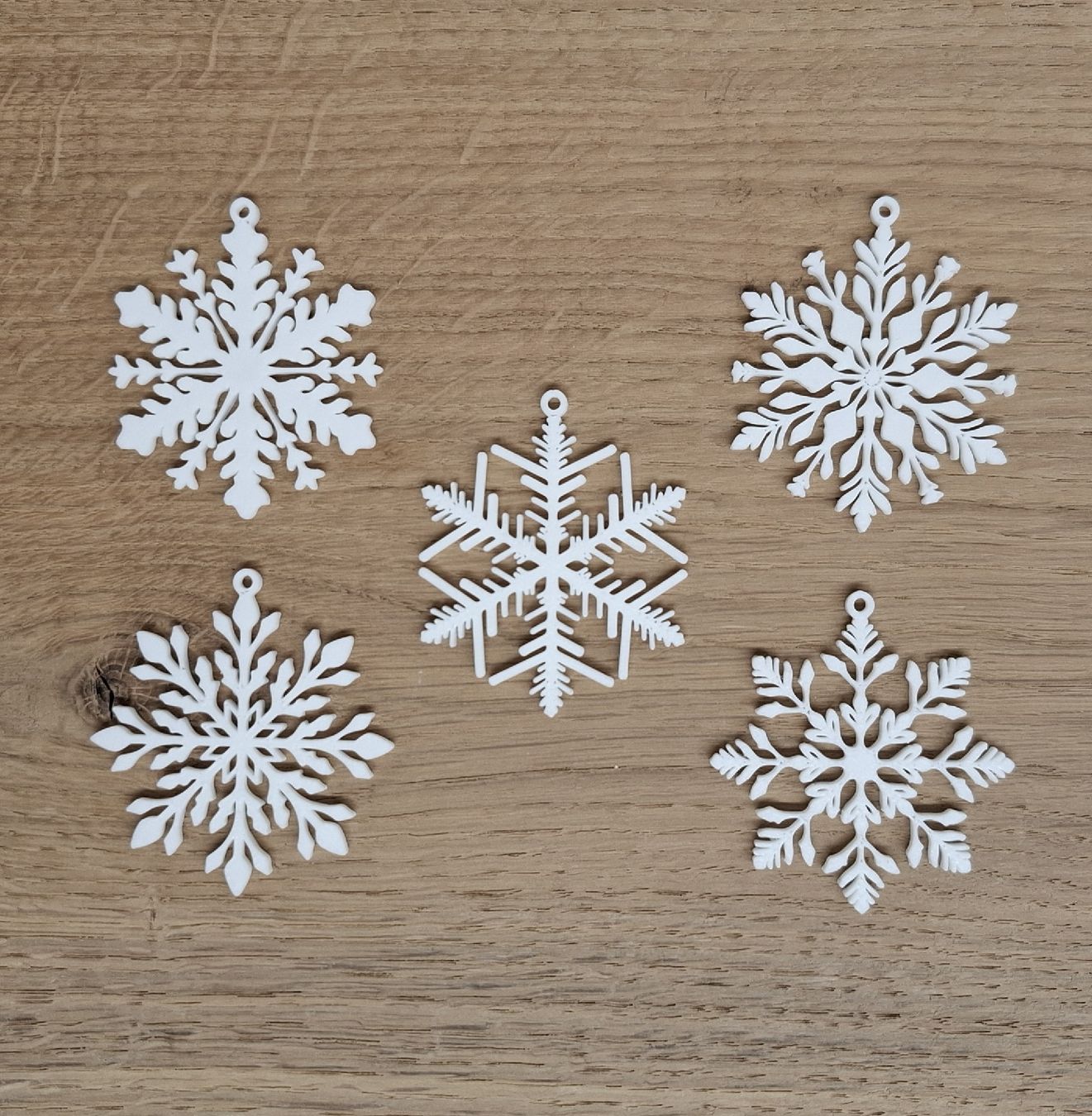 Tutte le decorazioni: 5er Set Schneeflocken Winterdeko Christbaum Schmuck – Nuovo e nell'imballaggio originale da Zug venduto da marc.attinger