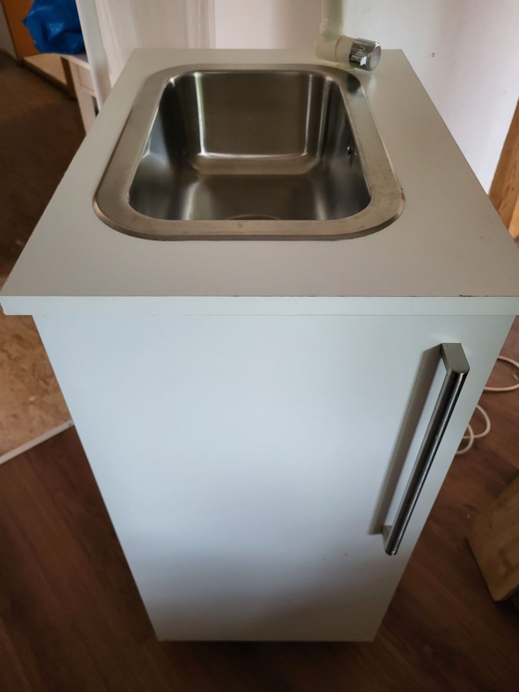 Spülbecken & Waschbecken: Freistehendes Spülbecken – Gebraucht aus Seftigen von her_9czj 2
