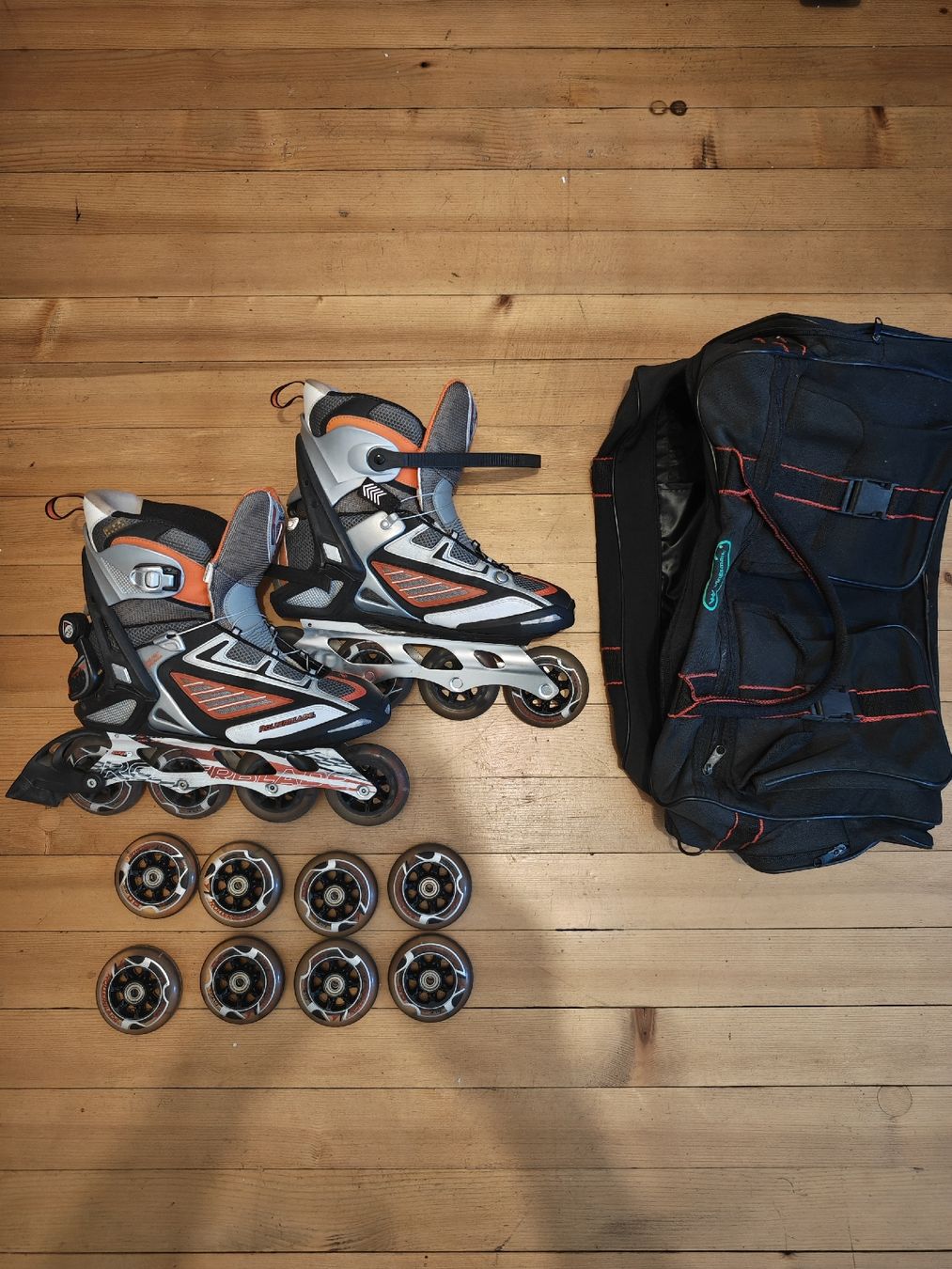 Patins à roul. & inline: Inlineskates Gr. 46, klein geschnitten – D'occasion à Büren an der Aare par sr2_5f72
