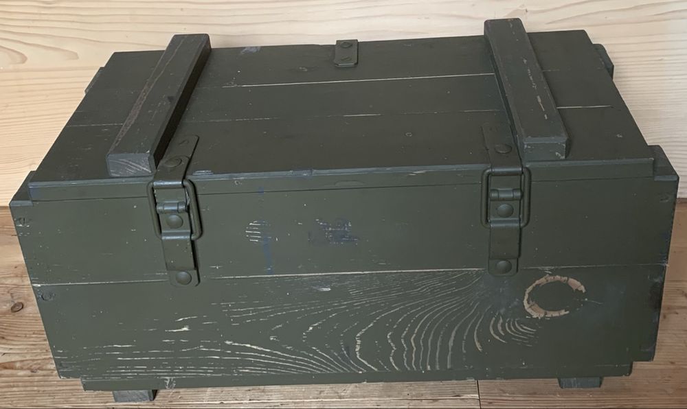 Holzkiste Nr 270 der CH Armee 5