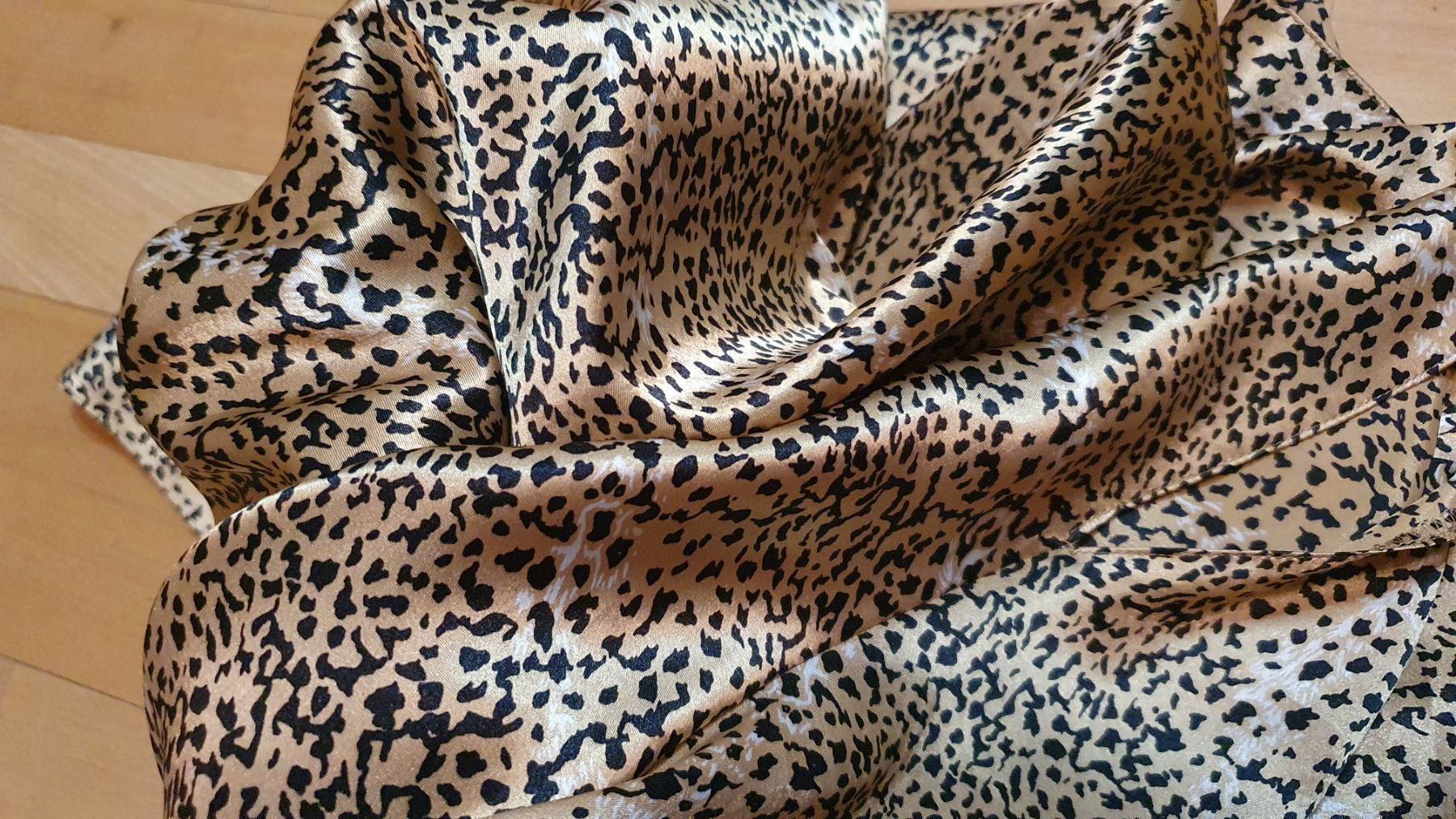 Robes: Leokleid Midi Leopard 38/40 – D'occasion à Wald ZH par CapLux 2