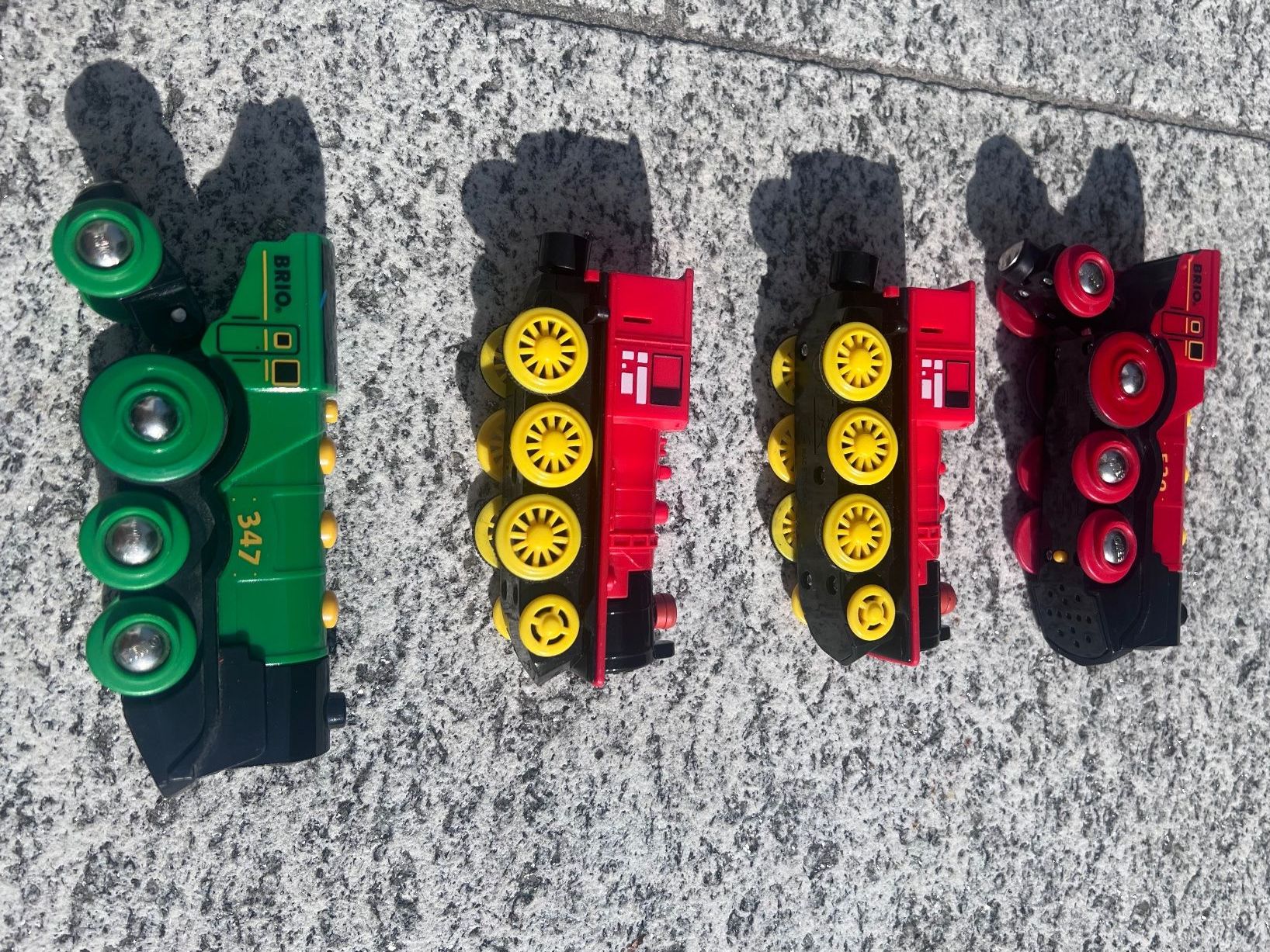 Brio Giocattoli: Briobahn mit Elektro-Lokomotiven – Usato da Uetikon am See venduto da Martinuetikon 3