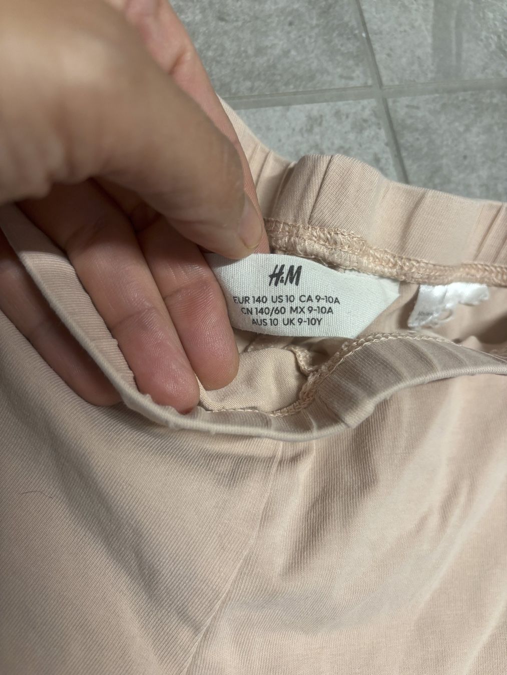 Pantaloni: Leggings short stretch 140 – Usato da Salvenach venduto da gwenwywar 1