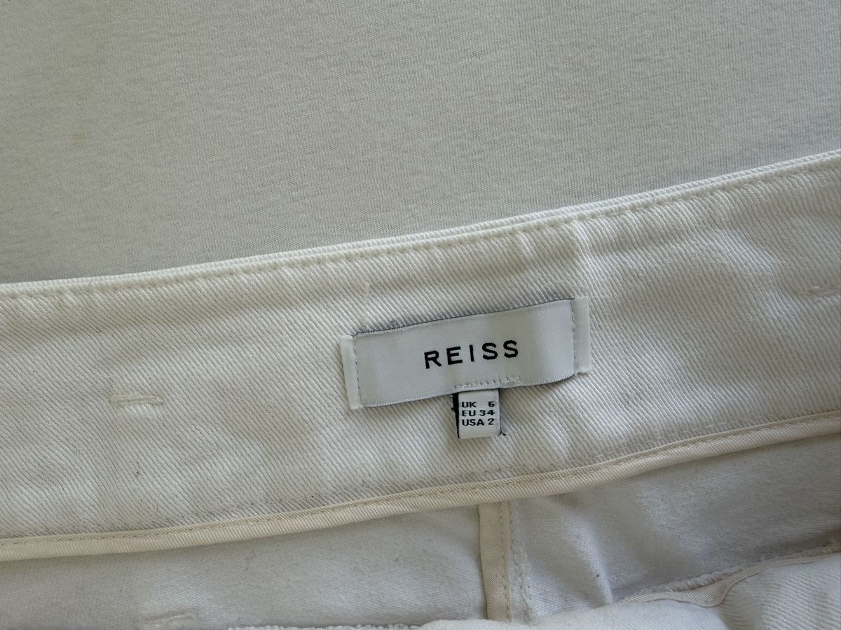 Pantaloni: White Bermuda shorts Reiss – Usato da Uster venduto da Monika_OB 7