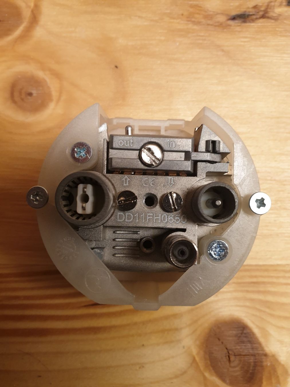 Spine: UP TV Dose D11 FH0650 – Usato da Thun venduto da Nskater
