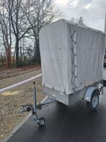 Sachentransportanhänger mit Verdeck