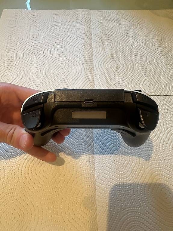 Controller: PS4 Controller / Pro Gaming Controller – Gebraucht aus Wädenswil von user00643436 2