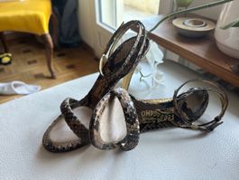 Salvatore Ferragamo heels (7.5- fit 37/37.5)