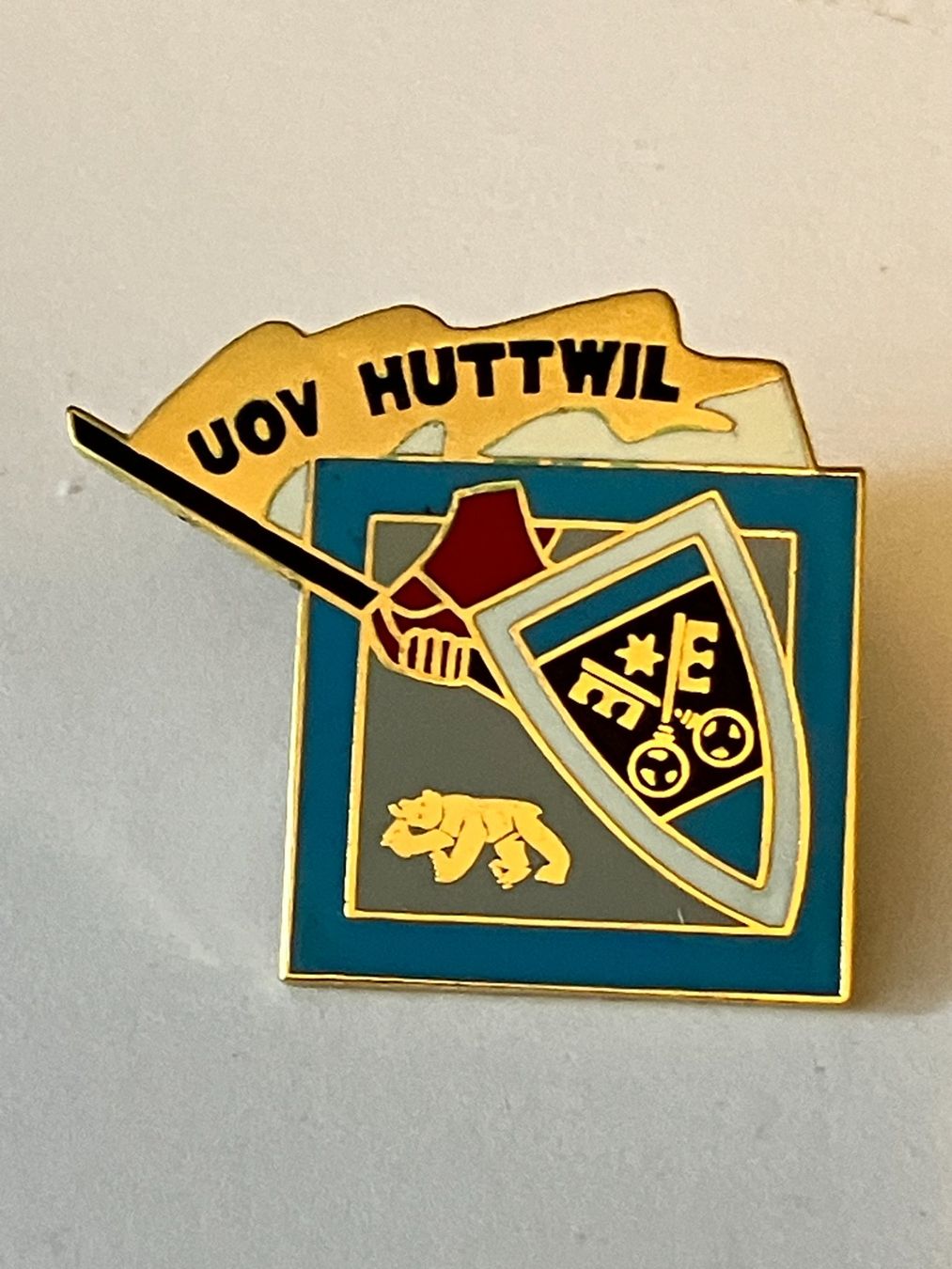 Placchette & Badge: 1 Pin UOV Huttwil – Usato da Basel venduto da djwwpp