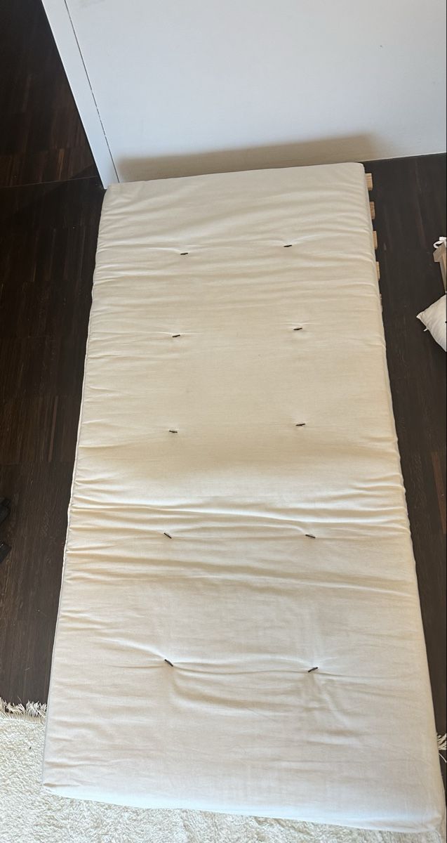 Sofas: Futon Schlafsofa Holz La Redoute  – D'occasion à Männedorf par her_9mw6 1