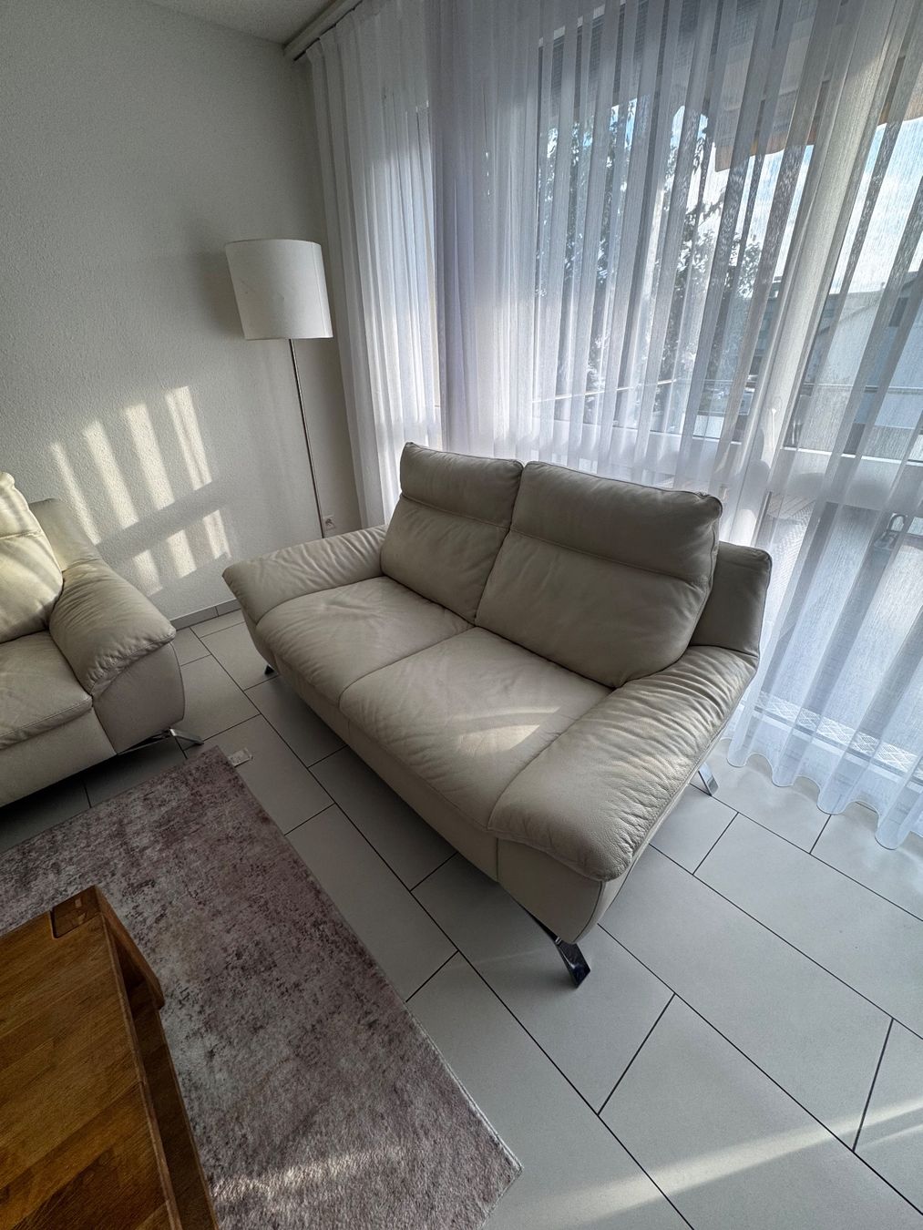 Pfister Sofas: Ledersofa 3er & 2-Sitzer – Gebraucht aus Brüttisellen von ahmetimuhamet91 1