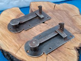 2 antike Jalousie Schletzfallen, Schmiedeisen (LOT3259#FBS2)