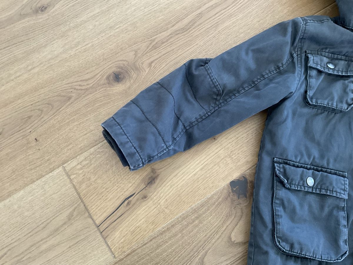 H&M Jacken: Kinderjacke H&M Grösse 122 – Gebraucht aus Weinfelden von fse_9bk7 2