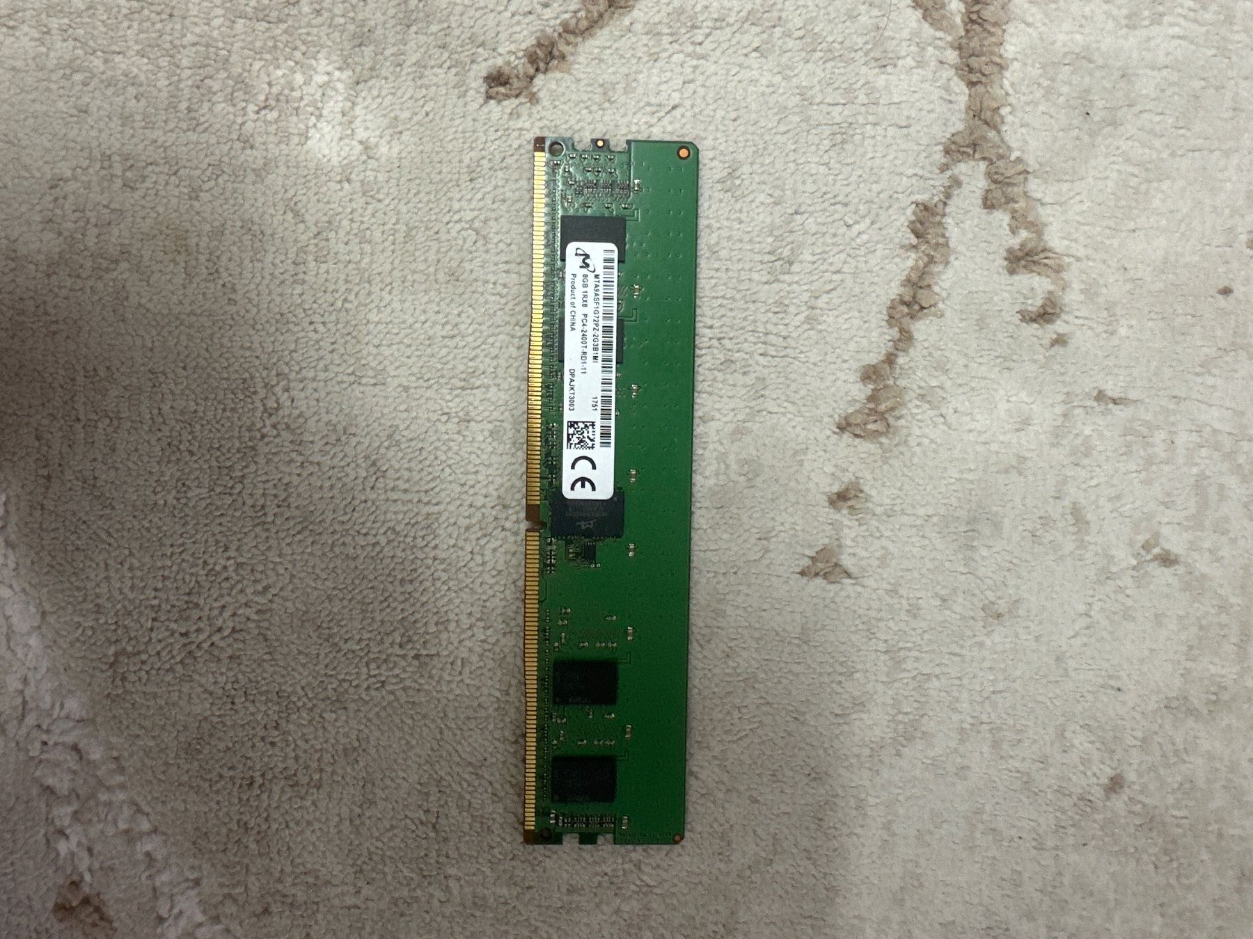 Memoria / RAM: Micron 8GB DDR4-2400T ECC Registered Server RAM – Usato da Peseux venduto da Kevinnodrik96