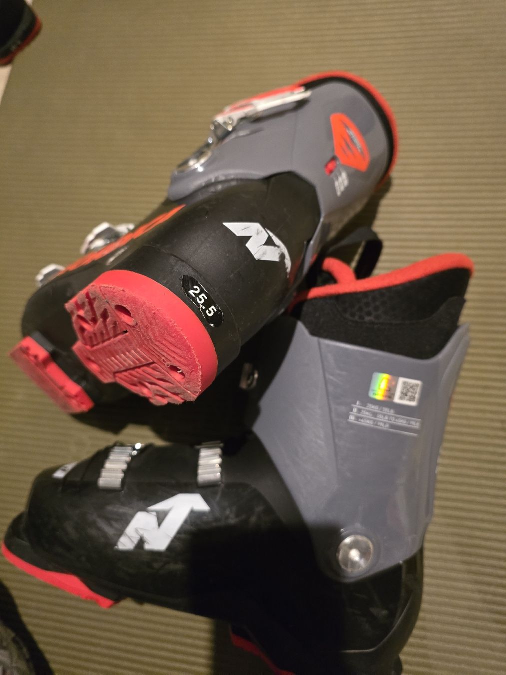 Nordica Scarpe da uomo: chaussure de ski junior taille 25.5 – Usato da La Chaux-de-Fonds venduto da Elissa 3