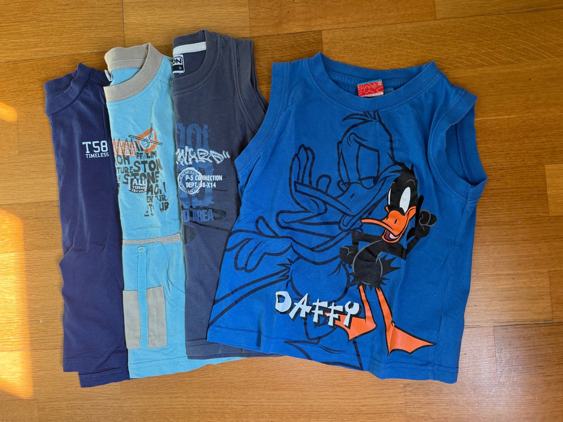 Hemden, T-Shirts & Polos: Ärmellose Shirt – Gebraucht aus Winkel von gatta