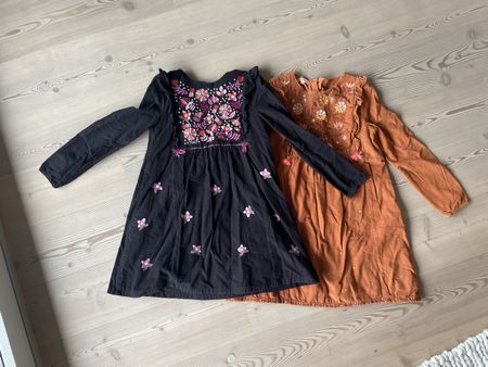 Kleider für Zwillings Mädchen