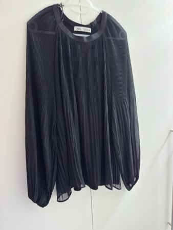Blouse Zara noire plissée taille L