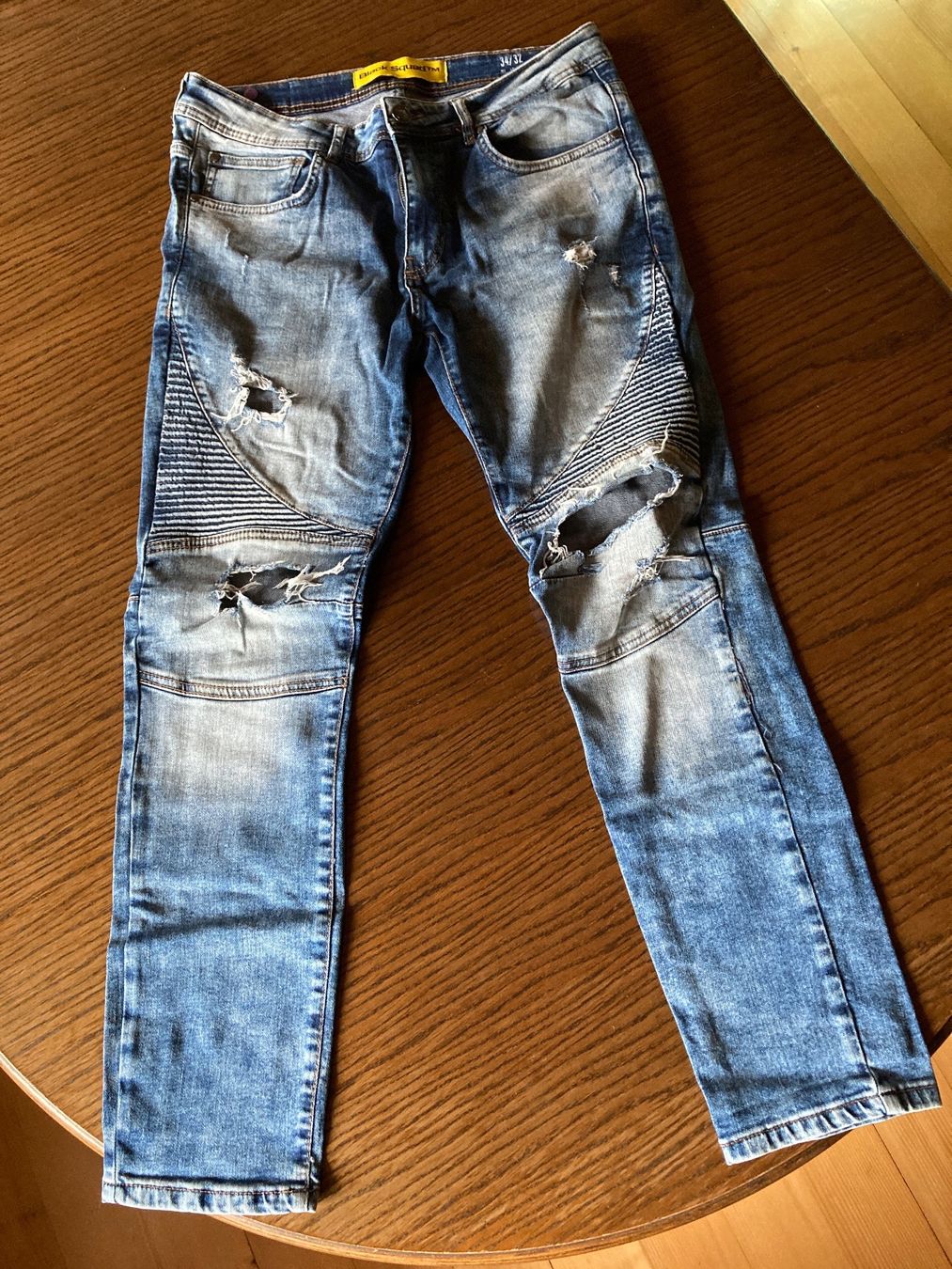 Jeans: Pantalon jeans black squad – Usato da Plagne venduto da gigi204