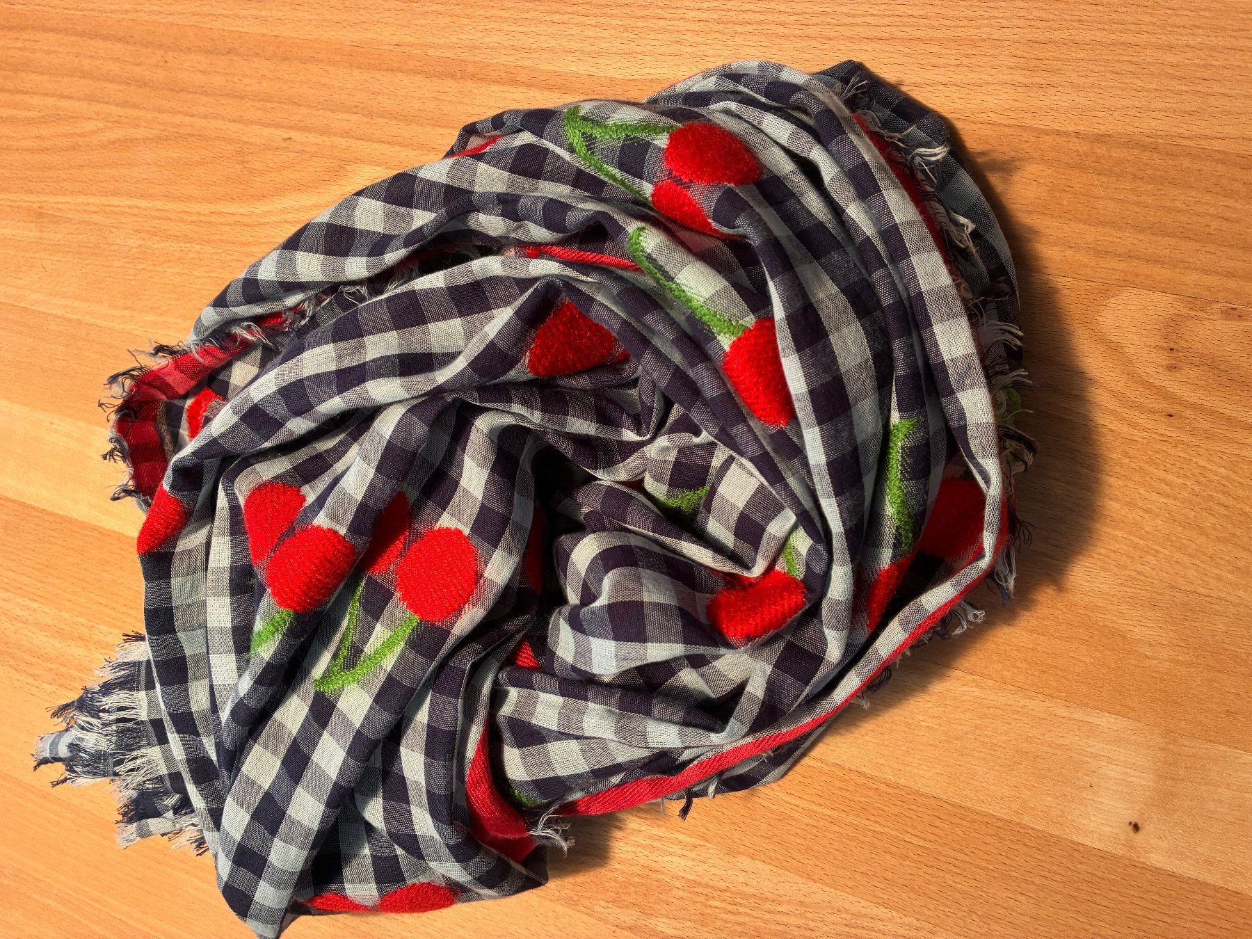 Foulard & Sciarpe: Schal vichykaro mit Kirschen – Usato da Berikon venduto da sei_9bck 2