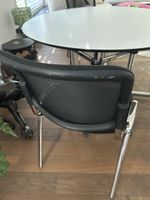 USM Kitos Rundtisch (Ø ca. 130 cm) + 3 Stühle