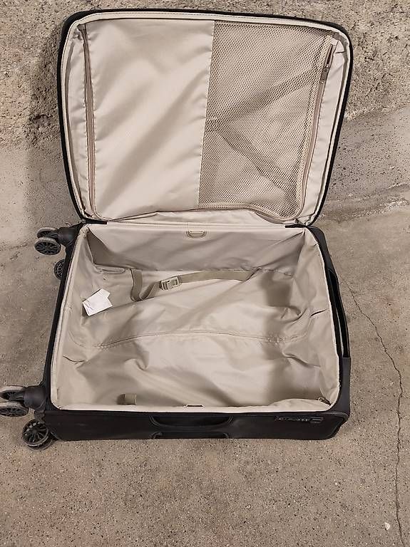 Valises de voyage: Valise Samsonite  – D'occasion à Lausanne par mai_h6zr