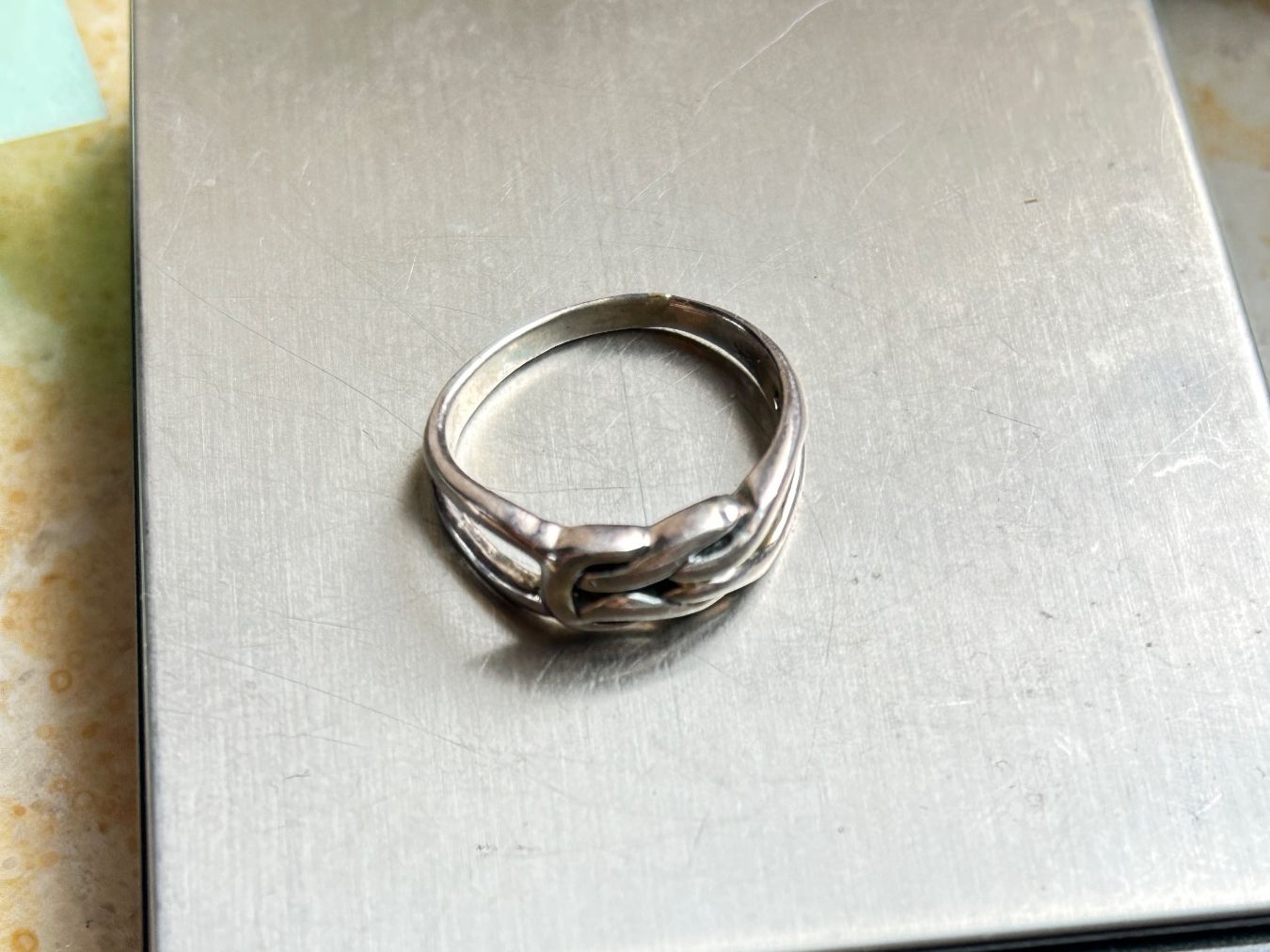 Ringe: Moderner Silberring verbunden Grösse 53 – Gebraucht aus Laufen von belleskulptur 6