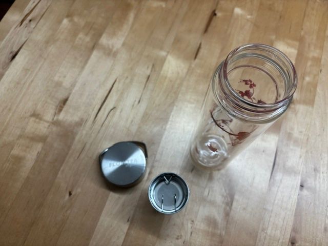 Borracce & Thermos: Tee-Thermosflasche FLOWTEA, Cherry Blossom, Made by Eigenart – Usato da Basel venduto da romaz61 5