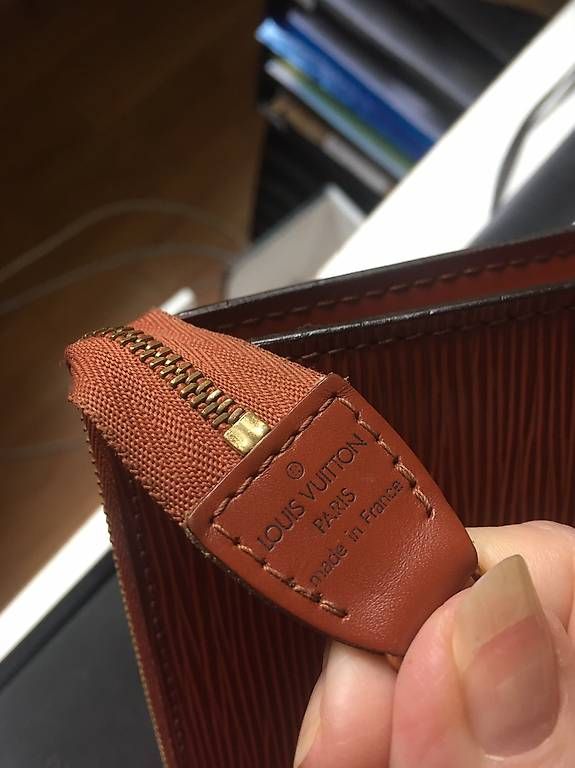 Louis Vuitton Custodie per cosmetici: Louis Vuitton Original Pochette Epi Leder – Usato da UITIKON-WALDEGG venduto da Lamabr1 2