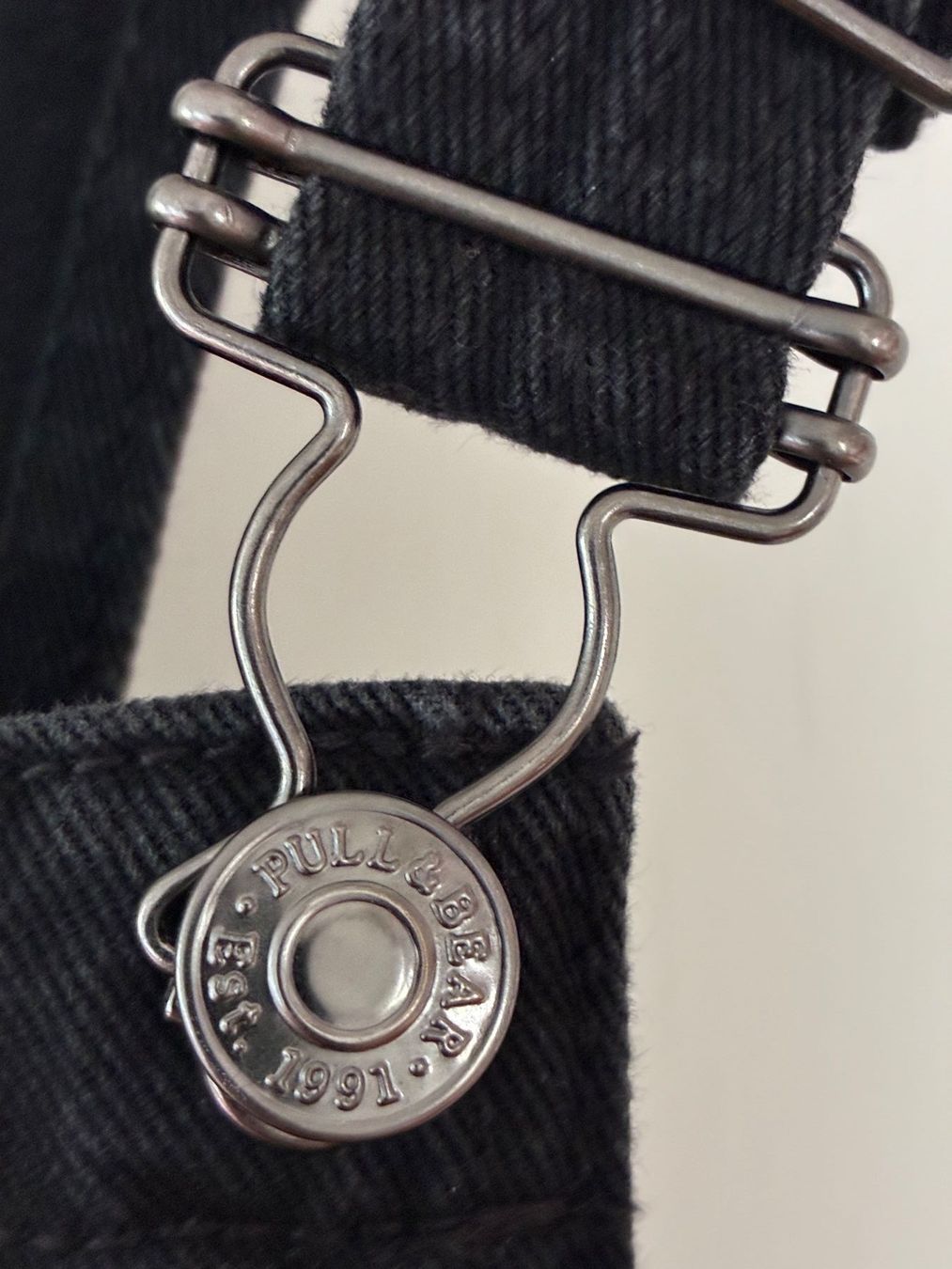 Pull&Bear Vestiti: Pull&Bear Latzrock, schwarz, super Zustand! – Nuovo (secondo la descrizione) da Langenthal venduto da Gymo