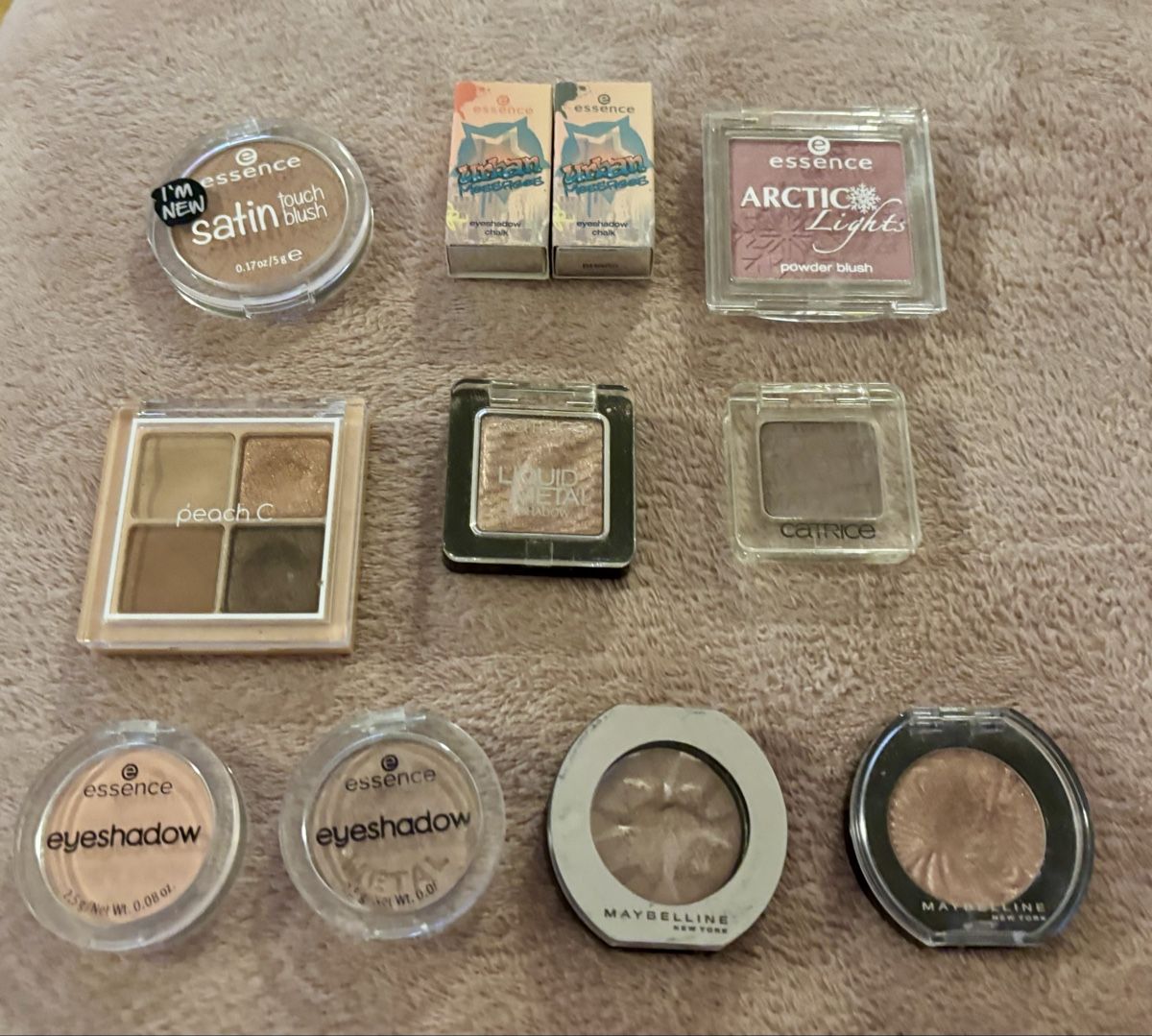 Make-up: Blush/Eyeshadow Mix verschiedene Marken – Gebraucht aus Baden von Tiffany6878