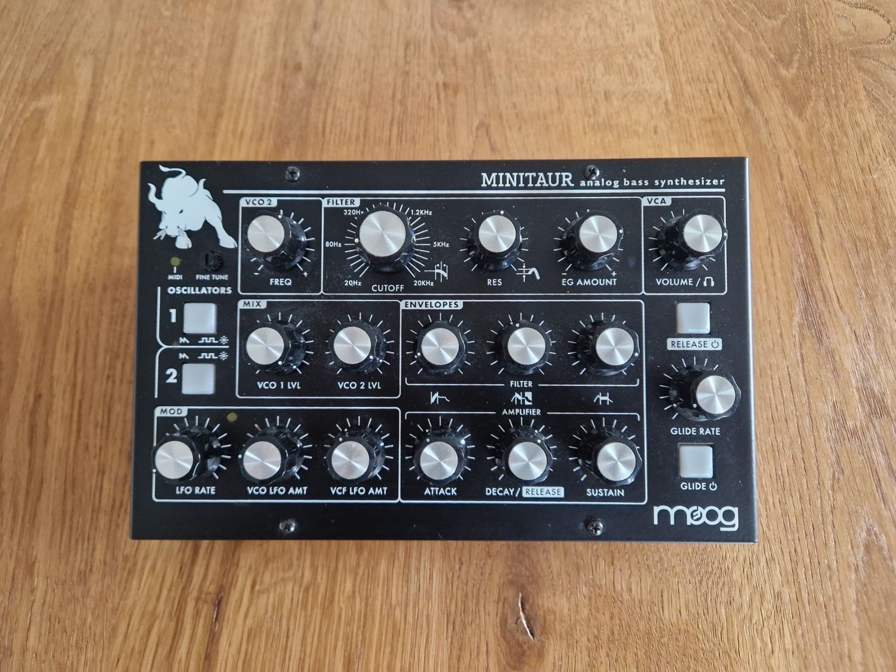 Moog Musikinstrumente: Moog Minitaur mit OVP – Gebraucht aus Zürich von Zelig00